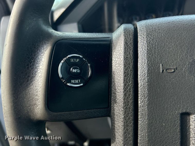 image for item OI9561 2013 Ford F450 Super Duty  utility / service truck