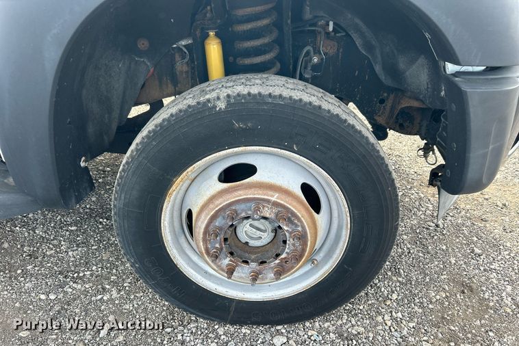 image for item OI9561 2013 Ford F450 Super Duty  utility / service truck