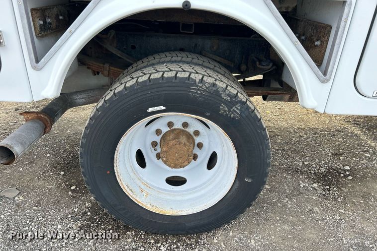 image for item OI9561 2013 Ford F450 Super Duty  utility / service truck