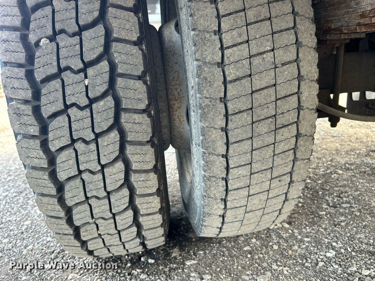 image for item OI9561 2013 Ford F450 Super Duty  utility / service truck