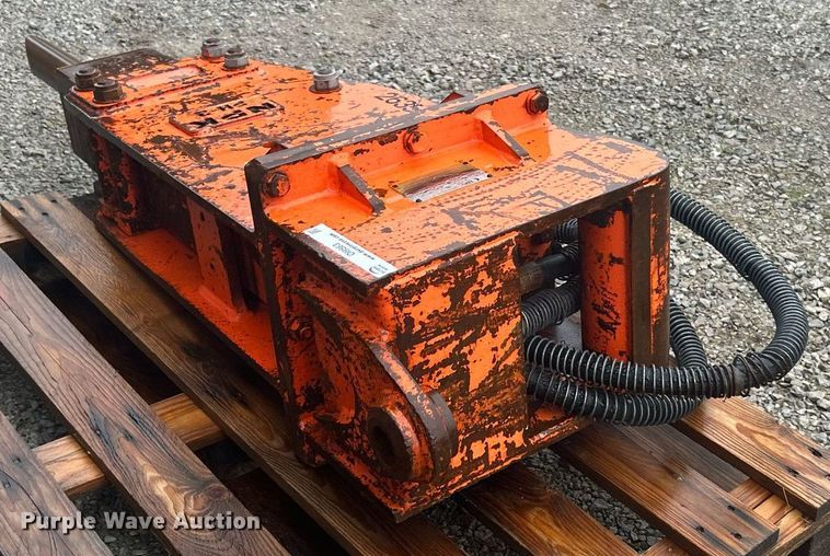 image for item OI9563 NPK PH-3 breaker