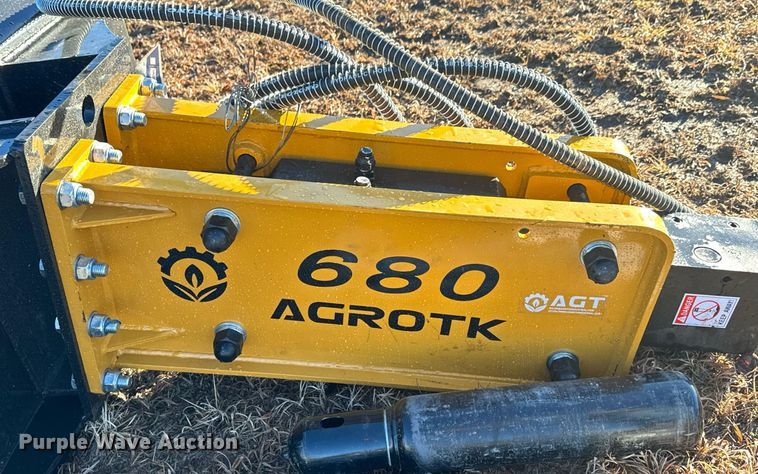 image for item OJ9408 2023 AgroTK SSHH680 skid steer breaker