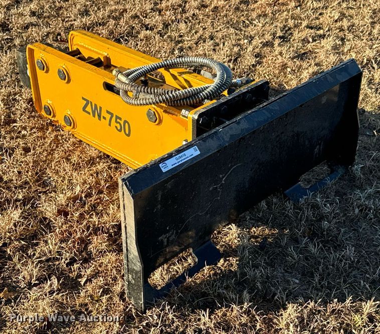 image for item OJ9410 2023 Wolverine CB-11-750F skid steer breaker