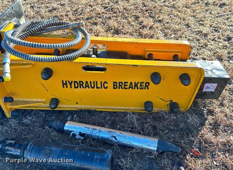 image for item OJ9410 2023 Wolverine CB-11-750F skid steer breaker