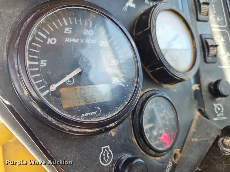 image for item OJ9722 2010 Vermeer  D100x120 Navigator Series II directional boring unit