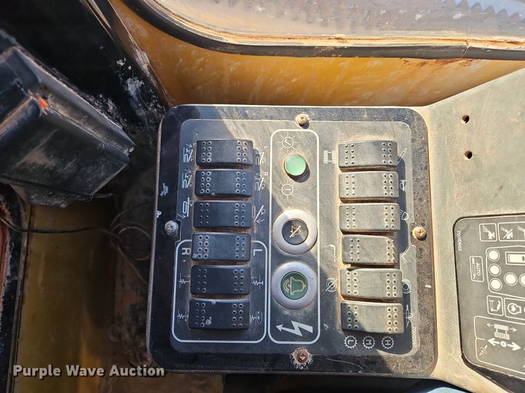 image for item OJ9722 2010 Vermeer  D100x120 Navigator Series II directional boring unit