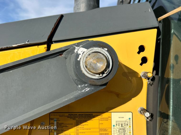 image for item OM9221 2013 John Deere  310SK backhoe