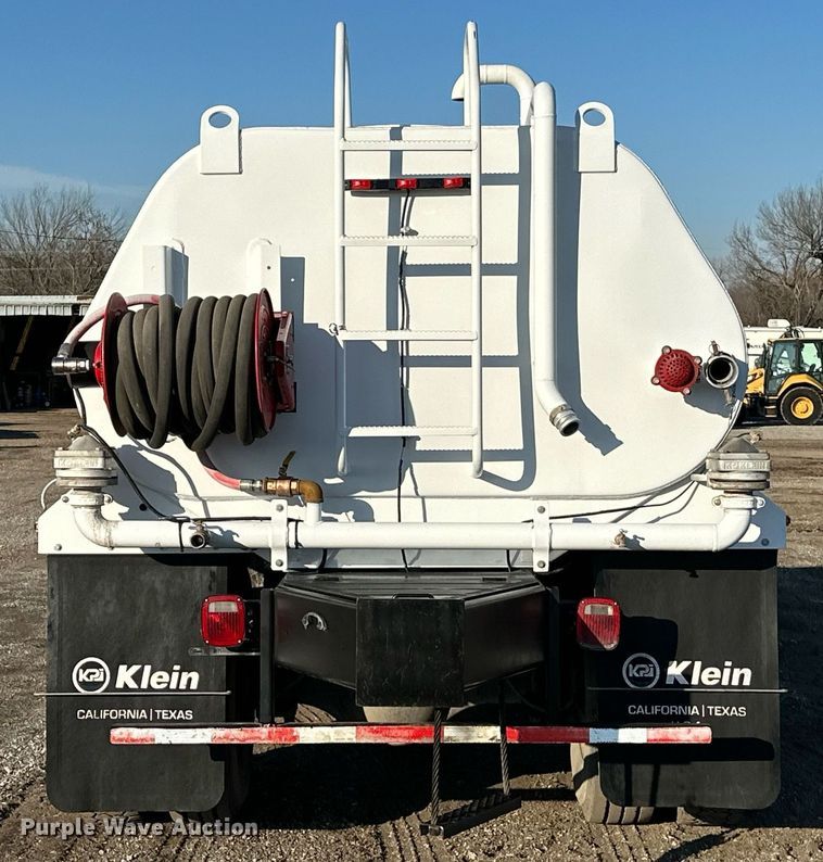 image for item OM9785 2015 Ford F750 Super Duty water truck