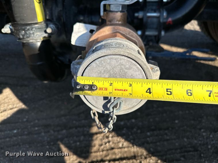 image for item OM9785 2015 Ford F750 Super Duty water truck