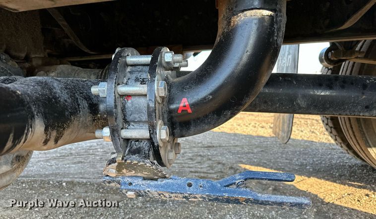 image for item OM9785 2015 Ford F750 Super Duty water truck