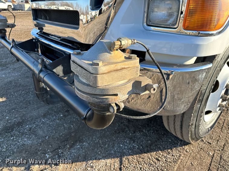image for item OM9785 2015 Ford F750 Super Duty water truck