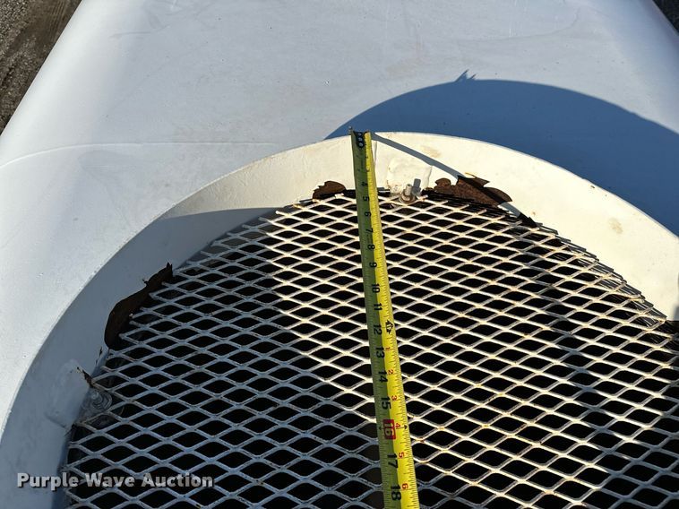 image for item OM9785 2015 Ford F750 Super Duty water truck