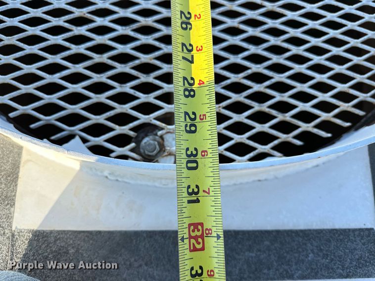 image for item OM9785 2015 Ford F750 Super Duty water truck