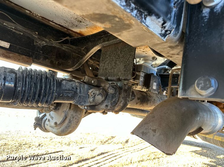 image for item OM9785 2015 Ford F750 Super Duty water truck