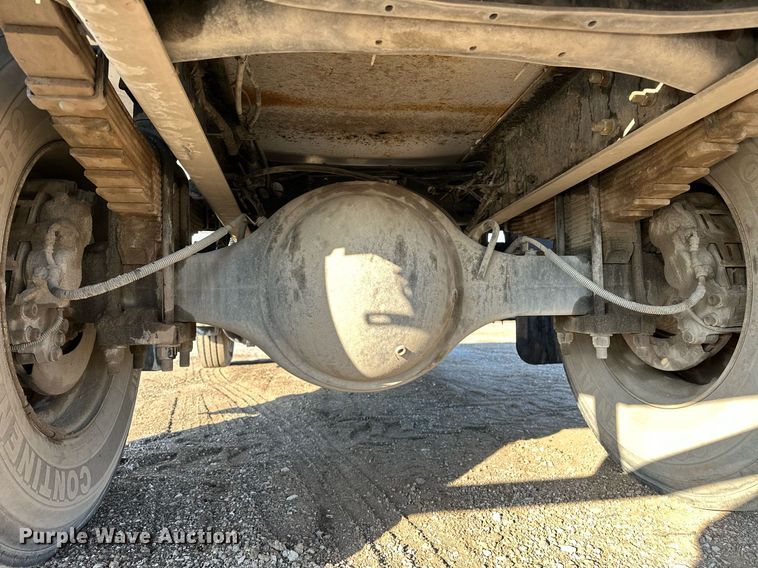 image for item OM9785 2015 Ford F750 Super Duty water truck