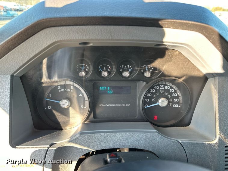 image for item OM9785 2015 Ford F750 Super Duty water truck