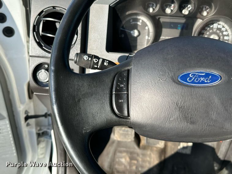 image for item OM9785 2015 Ford F750 Super Duty water truck
