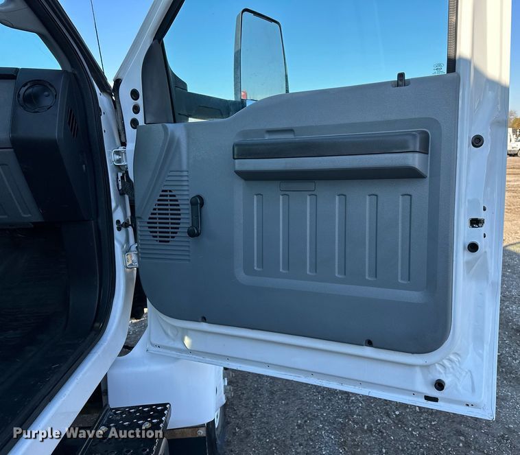 image for item OM9785 2015 Ford F750 Super Duty water truck