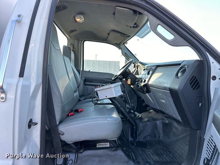 image for item OM9785 2015 Ford F750 Super Duty water truck