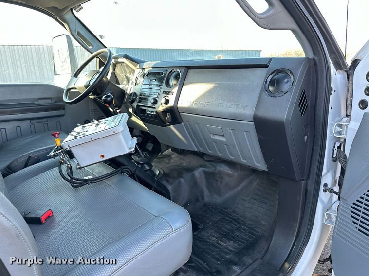 image for item OM9785 2015 Ford F750 Super Duty water truck