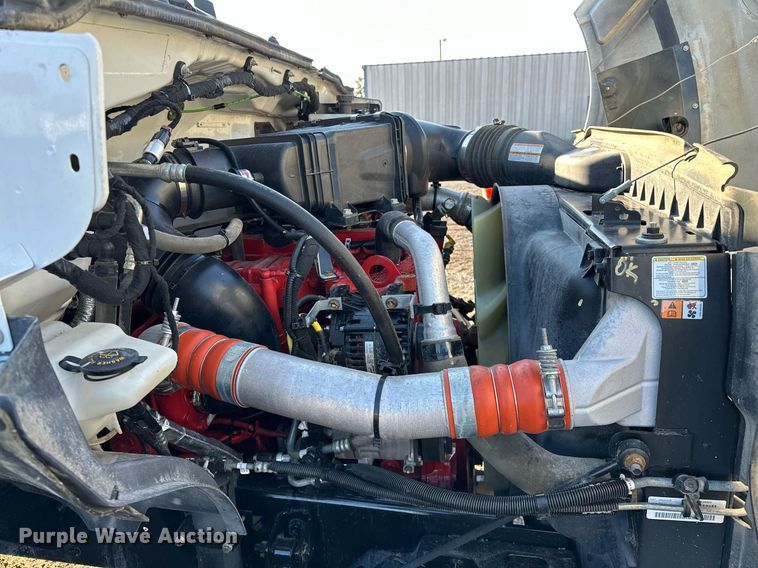 image for item OM9785 2015 Ford F750 Super Duty water truck