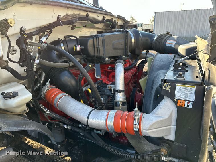 image for item OM9785 2015 Ford F750 Super Duty water truck