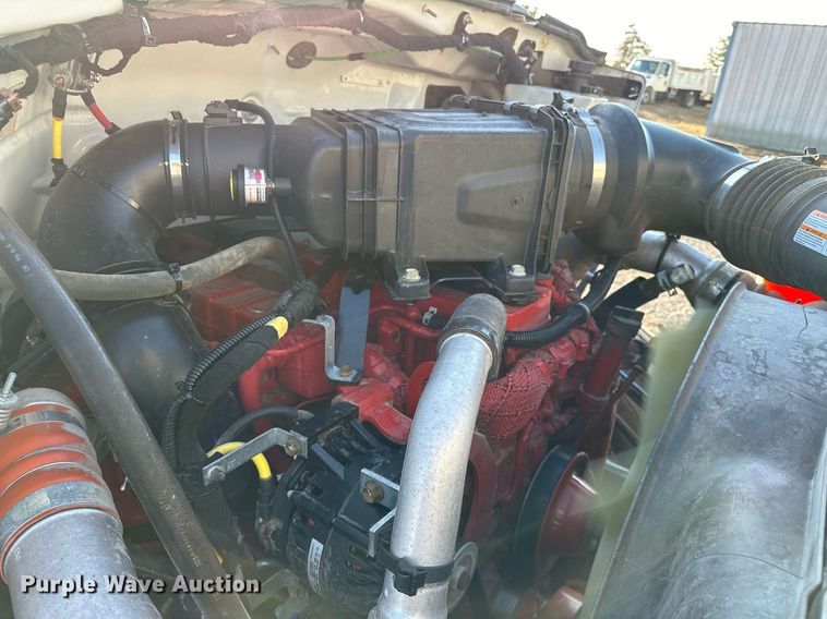 image for item OM9785 2015 Ford F750 Super Duty water truck