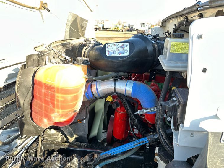 image for item OM9785 2015 Ford F750 Super Duty water truck