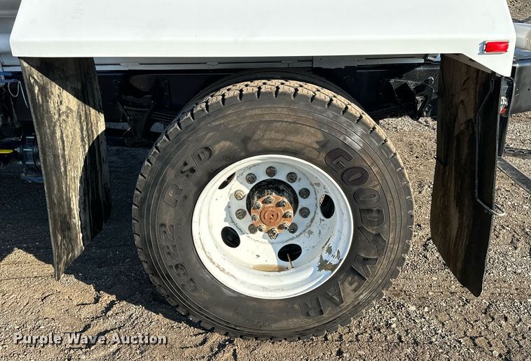 image for item OM9785 2015 Ford F750 Super Duty water truck