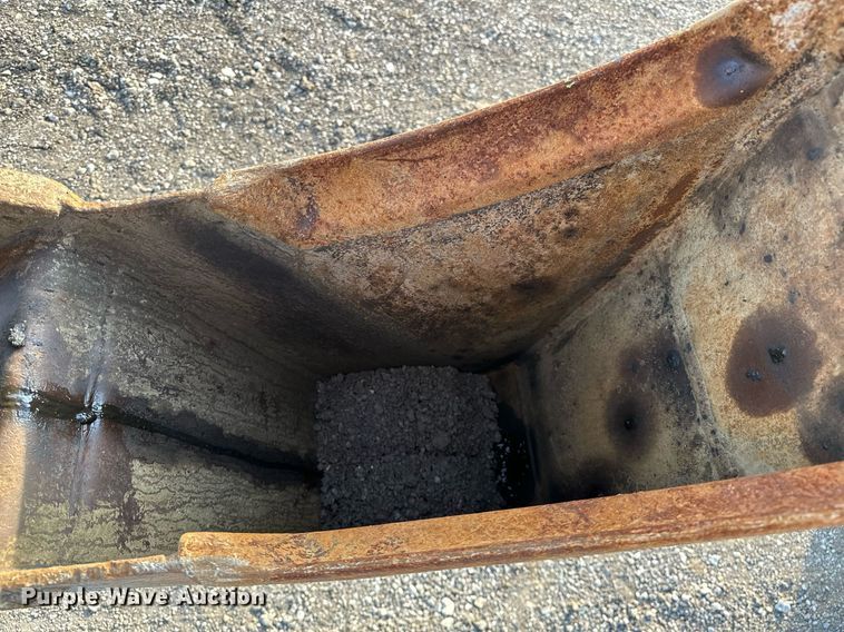 image for item OM9800 2011 Case  580N backhoe