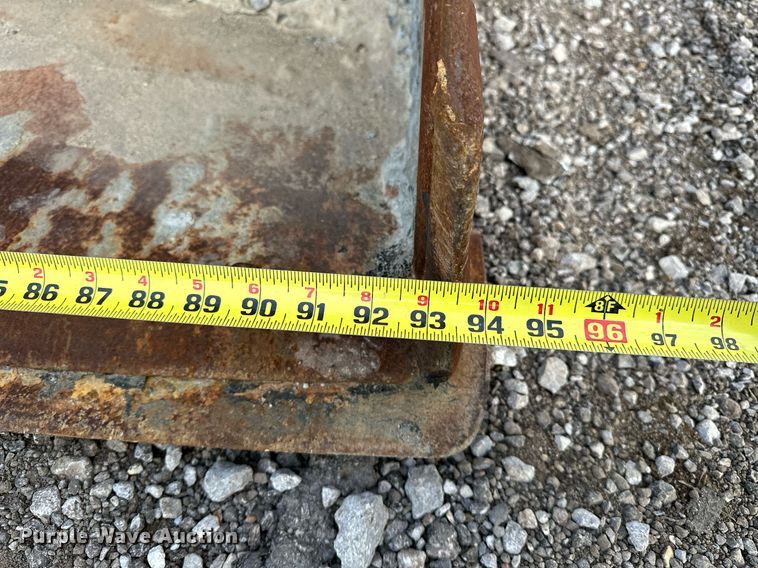 image for item OM9801 2011 Caterpillar  420E backhoe