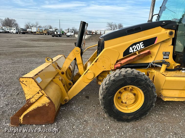 image for item OM9801 2011 Caterpillar  420E backhoe