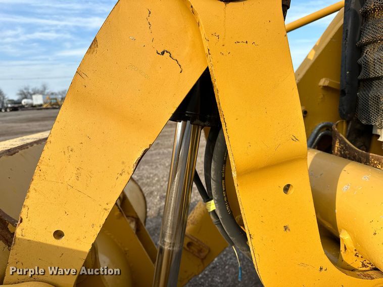 image for item OM9801 2011 Caterpillar  420E backhoe