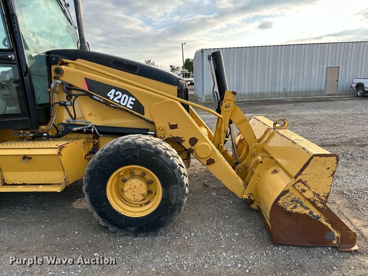 image for item OM9801 2011 Caterpillar  420E backhoe