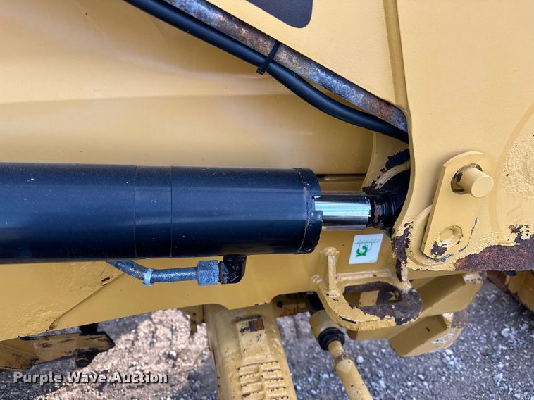 image for item OM9801 2011 Caterpillar  420E backhoe
