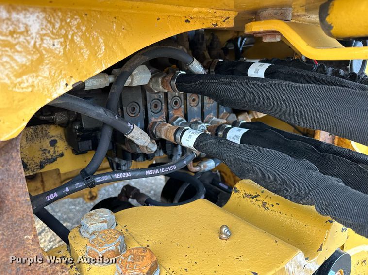 image for item OM9801 2011 Caterpillar  420E backhoe