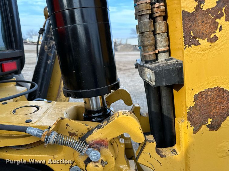 image for item OM9801 2011 Caterpillar  420E backhoe