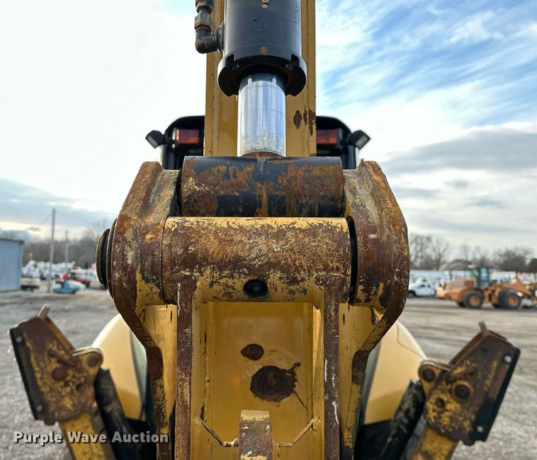 image for item OM9801 2011 Caterpillar  420E backhoe