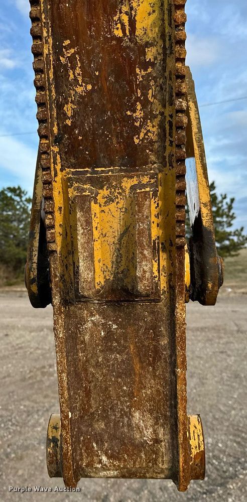 image for item OM9801 2011 Caterpillar  420E backhoe