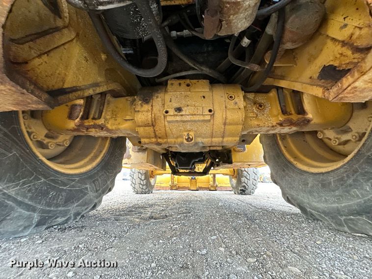 image for item OM9801 2011 Caterpillar  420E backhoe