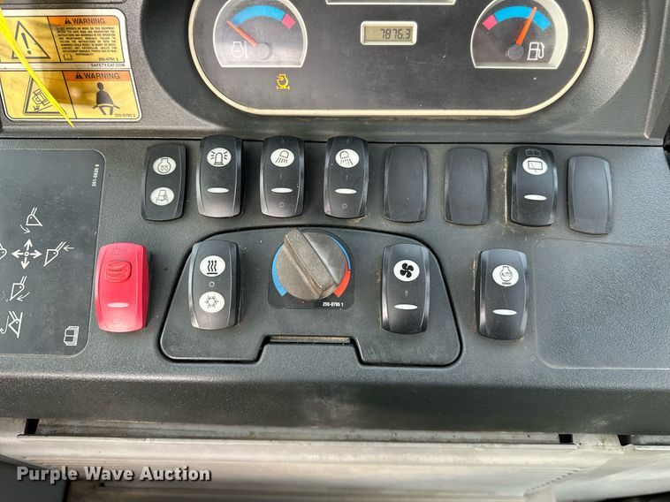 image for item OM9801 2011 Caterpillar  420E backhoe