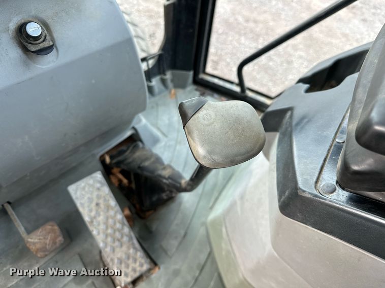 image for item OM9801 2011 Caterpillar  420E backhoe