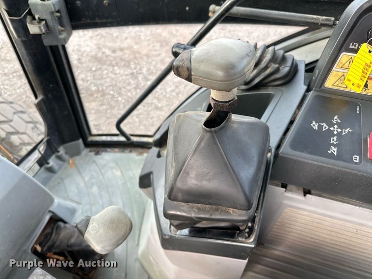 image for item OM9801 2011 Caterpillar  420E backhoe