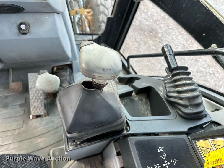 image for item OM9801 2011 Caterpillar  420E backhoe