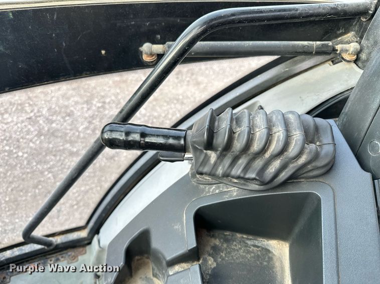 image for item OM9801 2011 Caterpillar  420E backhoe