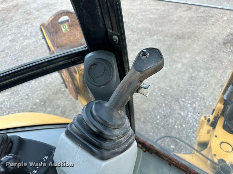 image for item OM9801 2011 Caterpillar  420E backhoe