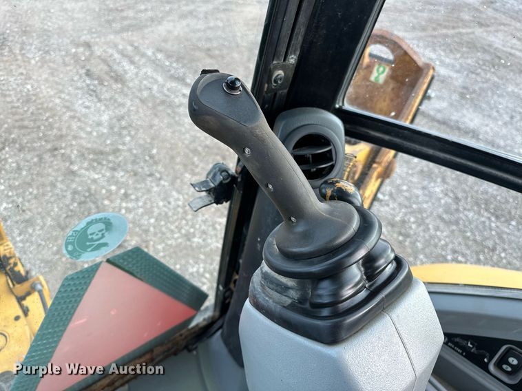 image for item OM9801 2011 Caterpillar  420E backhoe