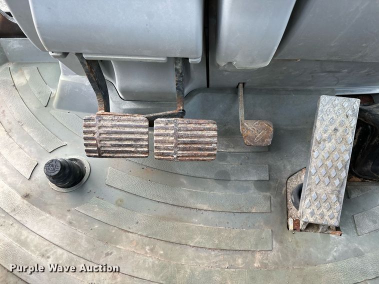 image for item OM9801 2011 Caterpillar  420E backhoe