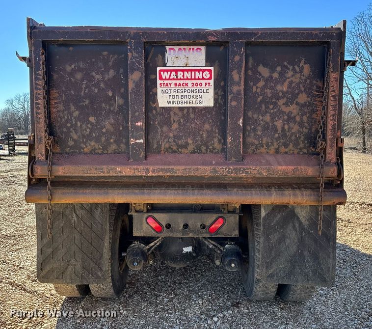 image for item OM9804 2008 Peterbilt  340 dump truck