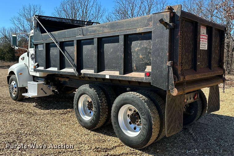image for item OM9804 2008 Peterbilt  340 dump truck